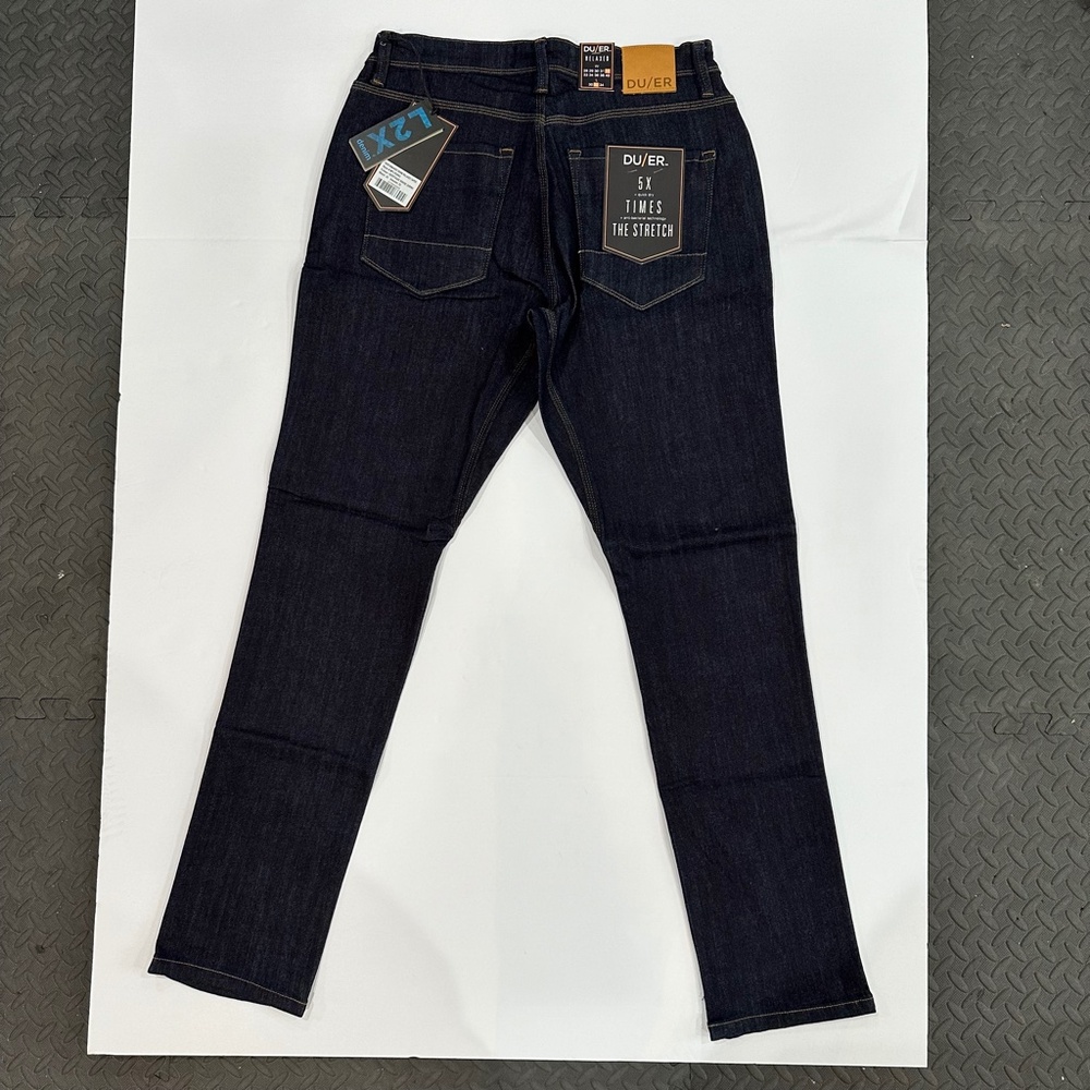 DUER NWT Mens Performance Denim Relaxed Fit in Heritage Rinse - Multiple Sizes - Picture 3 of 8